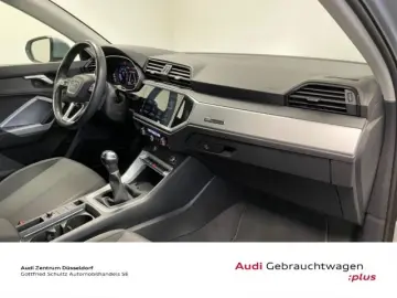 AUDI Q3 35 TFSI advanced AHK CARPLAY LED PDC MMI