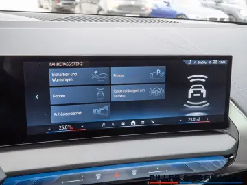 BMW X3 20 xDrive M-Sport NAVI AHK ACC LED PANO 360
