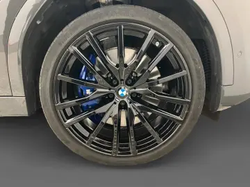 BMW X6 M50i AHK Laser ACC Individual Innovation 360