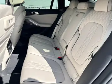 BMW X6 M50 i PANO SKY HUD MASSAGE H&K LASER