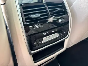 BMW X6 M50 i PANO SKY HUD MASSAGE H&K LASER