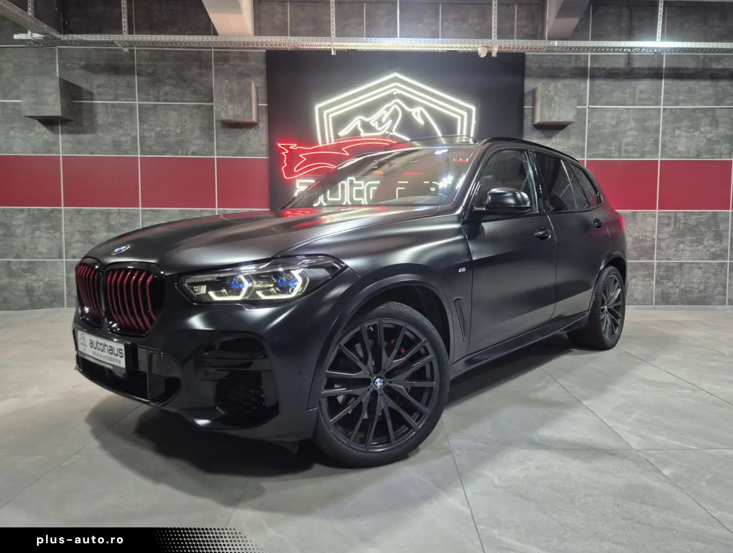 BMW X5 Black Vermilion   SWAROVSKI  LASER HUD H&K