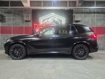BMW X5 Black Vermilion   SWAROVSKI  LASER HUD H&K