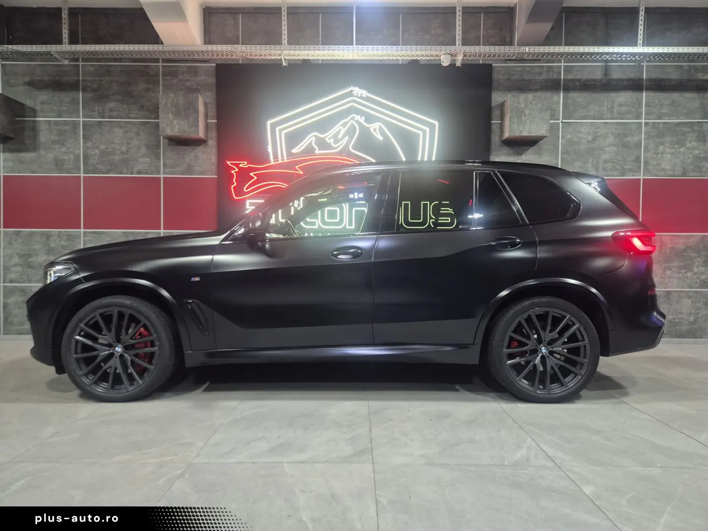 BMW X5 Black Vermilion   SWAROVSKI  LASER HUD H&K