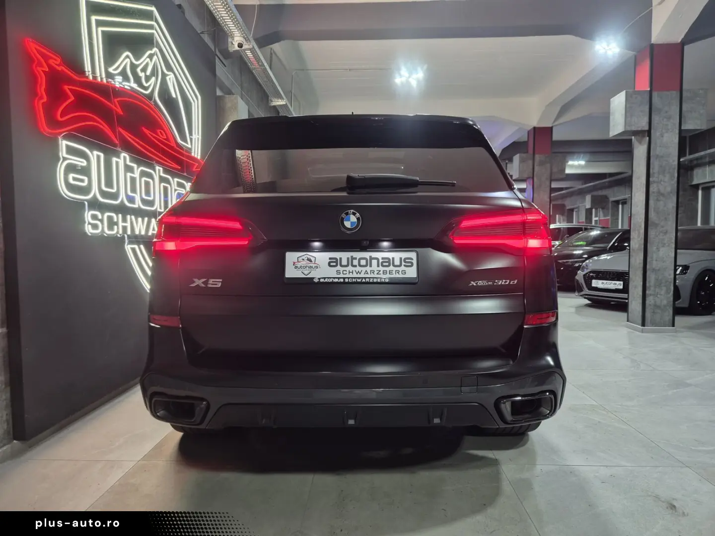 BMW X5 Black Vermilion   SWAROVSKI  LASER HUD H&K