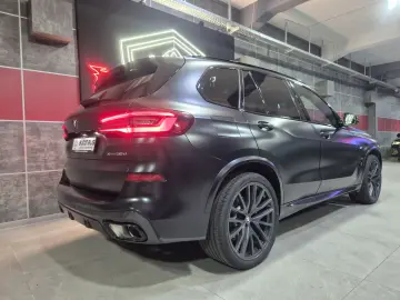 BMW X5 Black Vermilion   SWAROVSKI  LASER HUD H&K