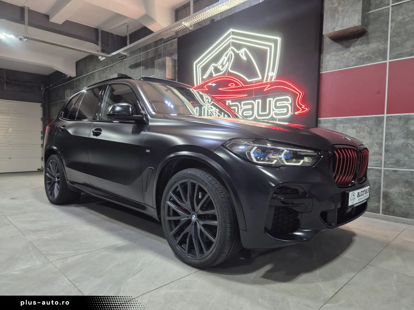 BMW X5 Black Vermilion   SWAROVSKI  LASER HUD H&K