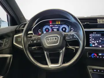 AUDI Q3 45 TFSI e S tronic LED Navi SONOS Kamera Alu