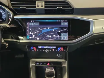 AUDI Q3 45 TFSI e S tronic LED Navi SONOS Kamera Alu