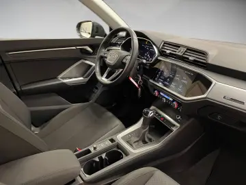 AUDI Q3 45 TFSI e KLIMA NAVI ALU