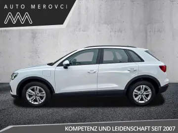 AUDI Q3 45 TFSIe S-tronic MatrixLED Tot-Lane Navi AHK