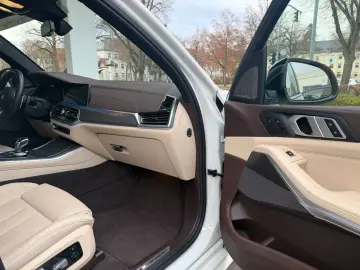 BMW X5 30D M Sport H K LüftFed Massage Integral Pano
