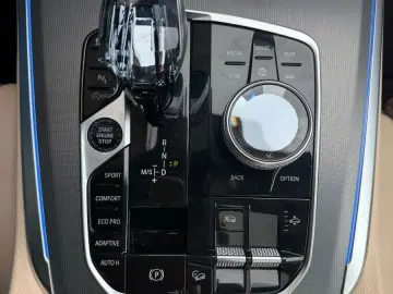 BMW X5 30D M Sport H K LüftFed Massage Integral Pano