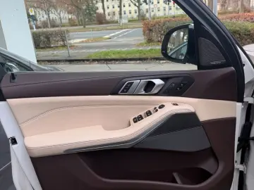 BMW X5 30D M Sport H K LüftFed Massage Integral Pano