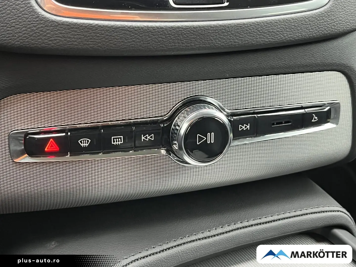 VOLVO XC90 T8 AWD Plus Dark ACC H&K 360  7-Sitze