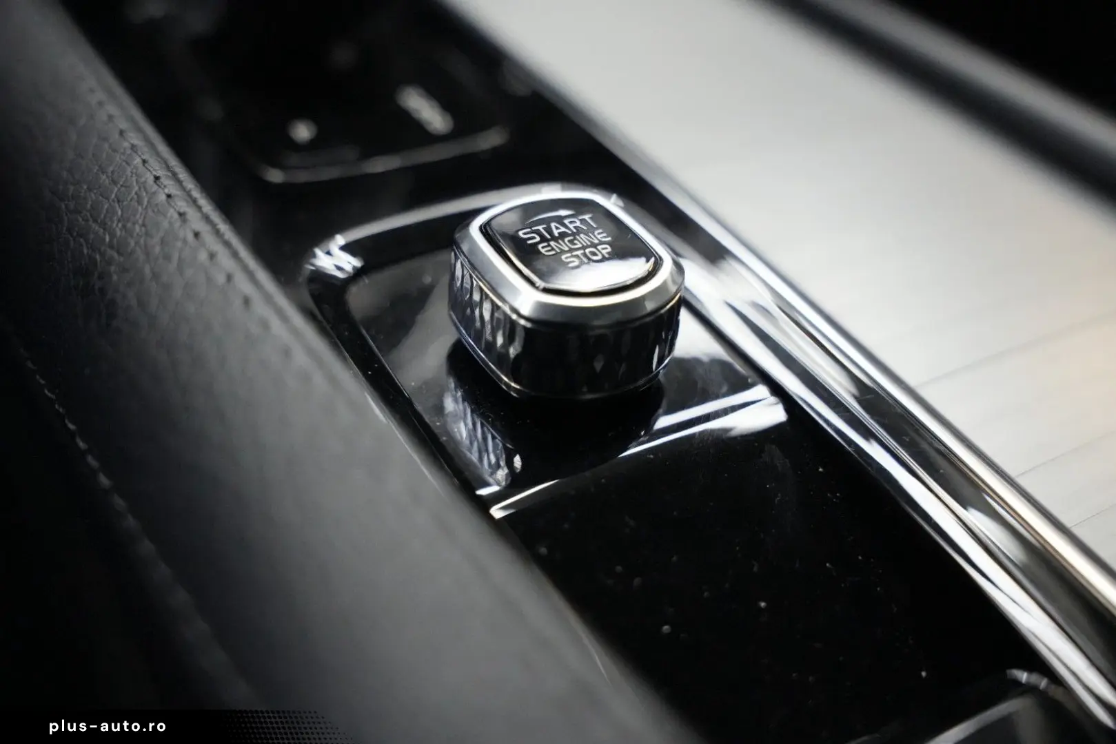 VOLVO XC90 T8 INSCRIPTION 360KAMERA PANO AHK 7-SITZER