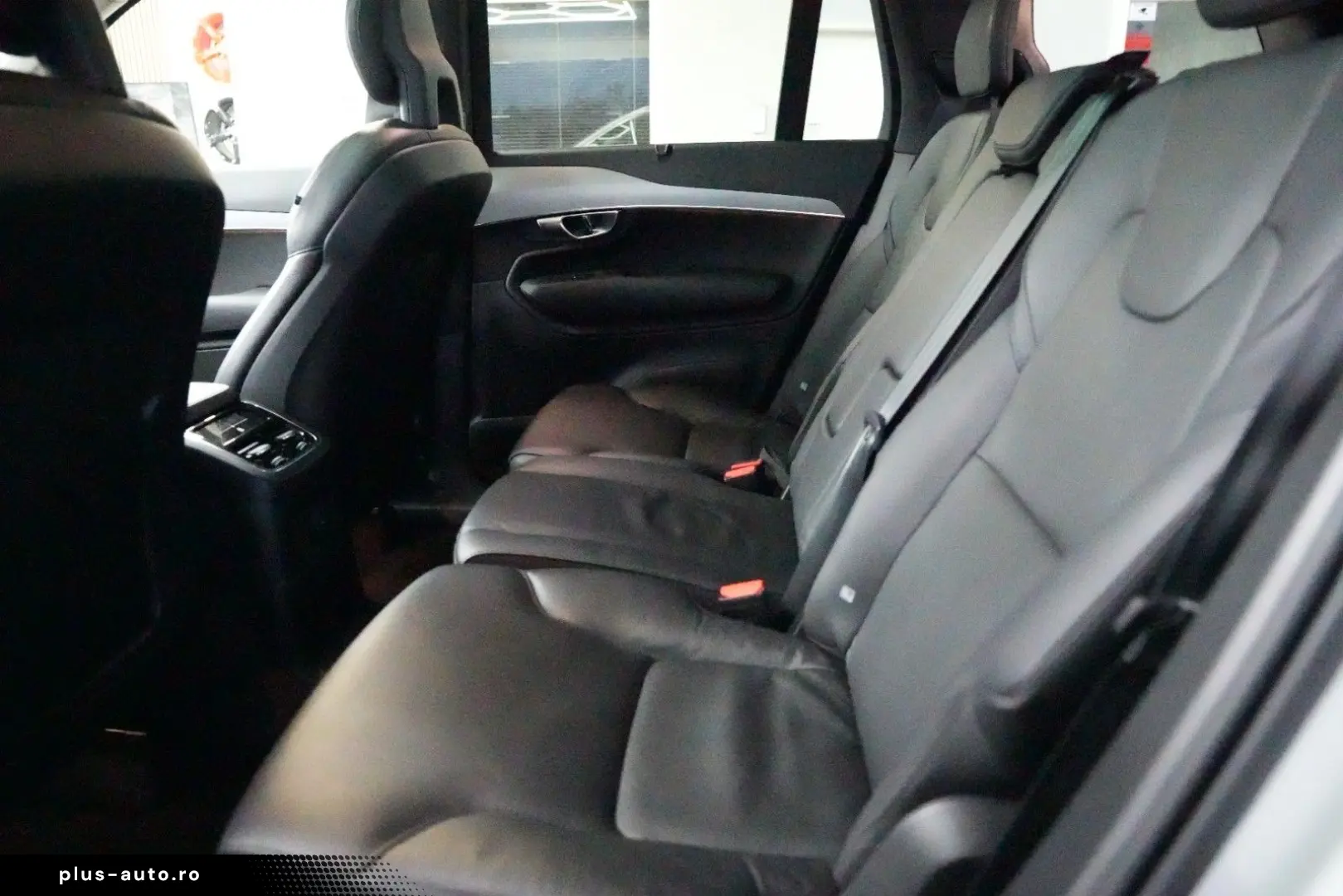 VOLVO XC90 T8 INSCRIPTION 360KAMERA PANO AHK 7-SITZER