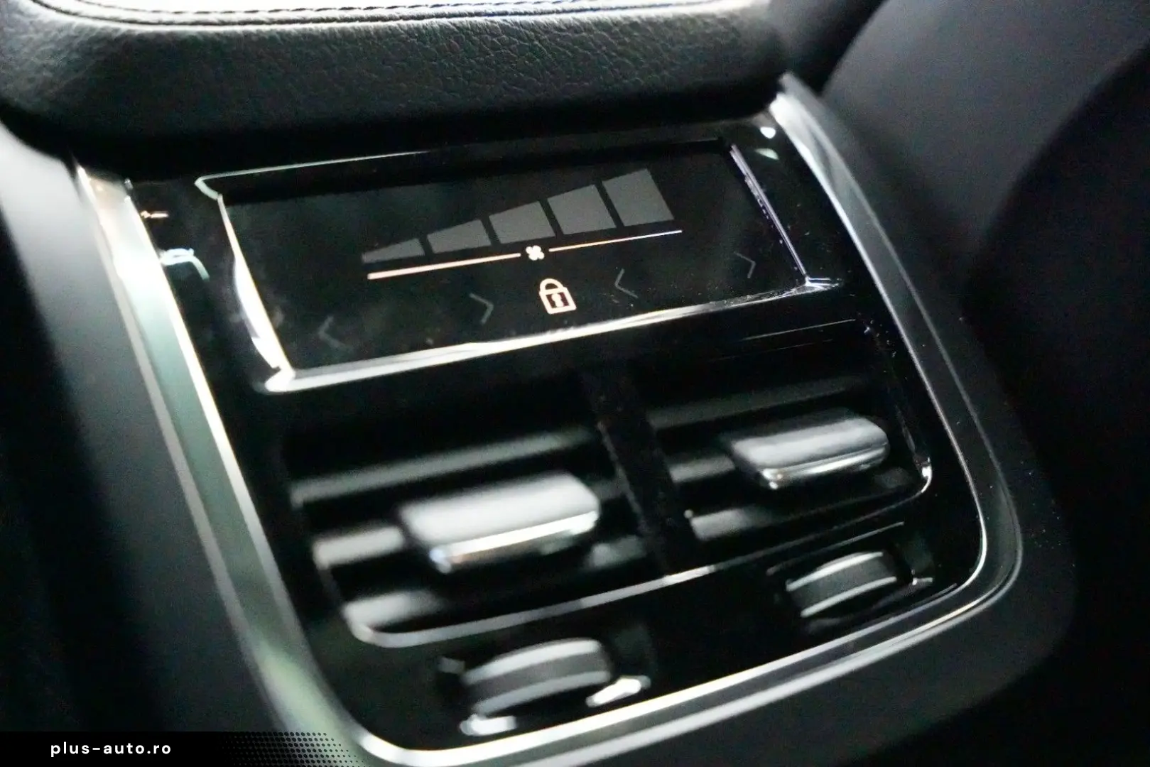 VOLVO XC90 T8 INSCRIPTION 360KAMERA PANO AHK 7-SITZER