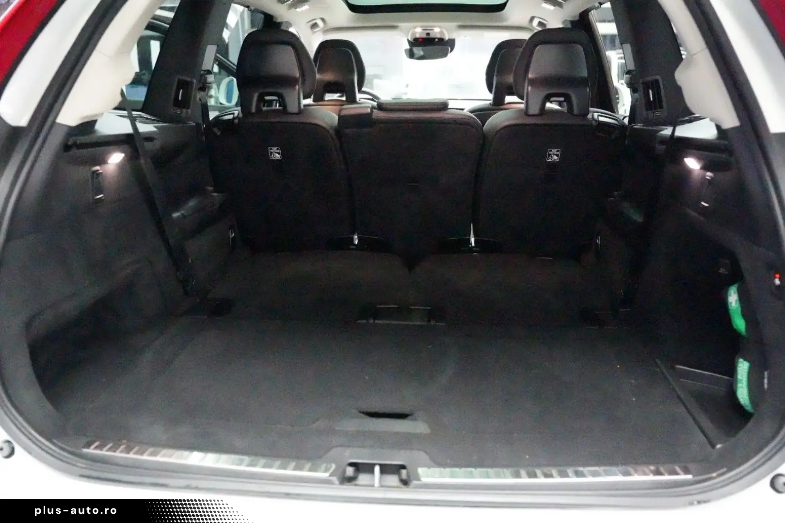 VOLVO XC90 T8 INSCRIPTION 360KAMERA PANO AHK 7-SITZER