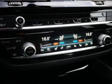 BMW M5 CarbonDach HUD B&W Sound 360  4xSHZ ACC Laser