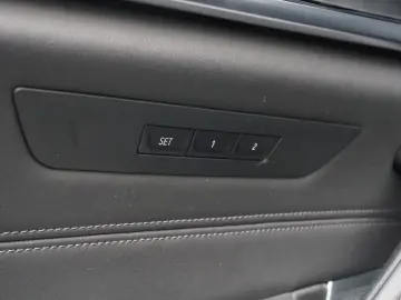 BMW M5 CarbonDach HUD B&W Sound 360  4xSHZ ACC Laser