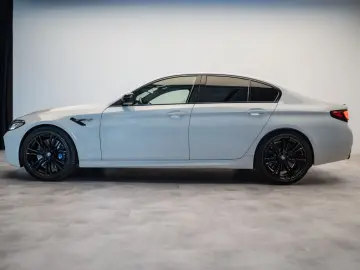 BMW M5 LCI   xDrive   B&W   Carbon   HeadUP   M Sitz
