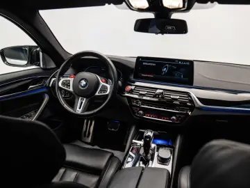 BMW M5 LCI   xDrive   B&W   Carbon   HeadUP   M Sitz