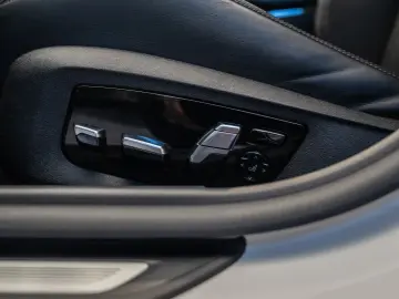 BMW M5 LCI   xDrive   B&W   Carbon   HeadUP   M Sitz