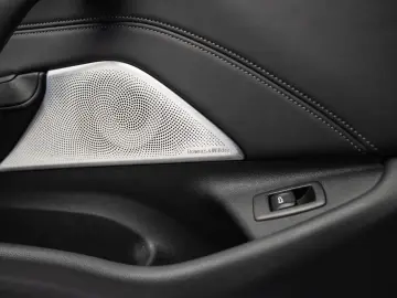 BMW M5 LCI   xDrive   B&W   Carbon   HeadUP   M Sitz