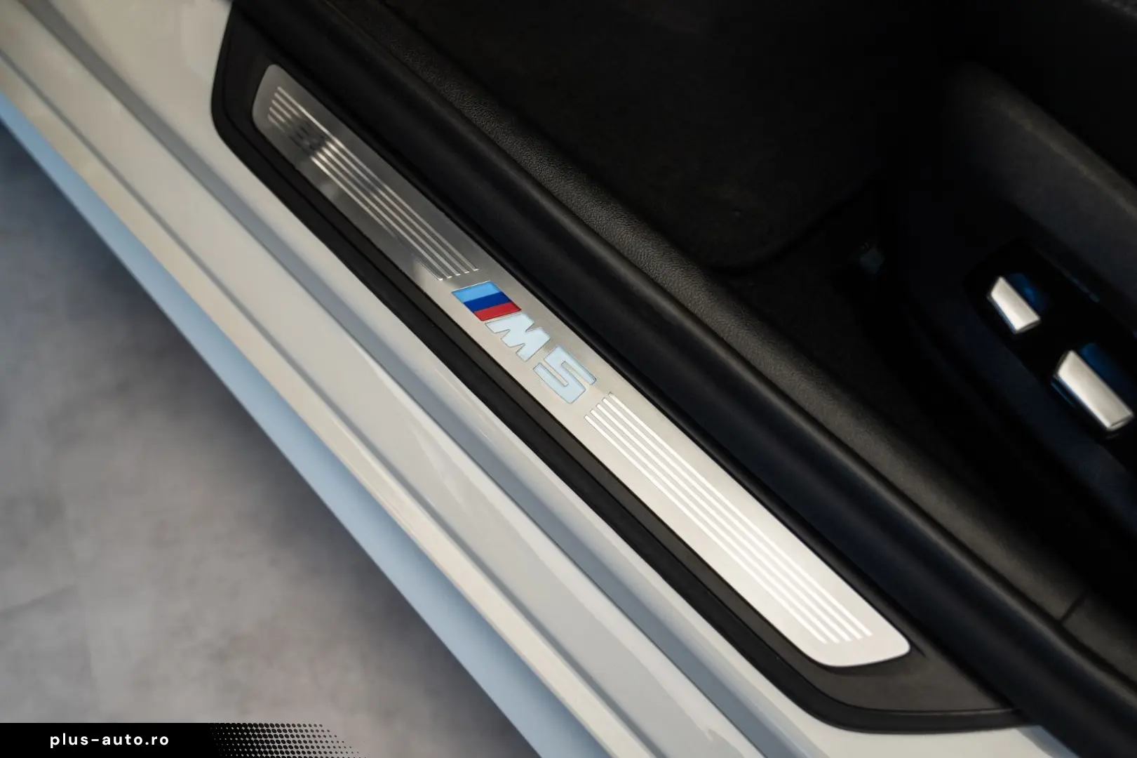 BMW M5 LCI   xDrive   B&W   Carbon   HeadUP   M Sitz
