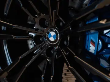 BMW M5 LCI   xDrive   B&W   Carbon   HeadUP   M Sitz