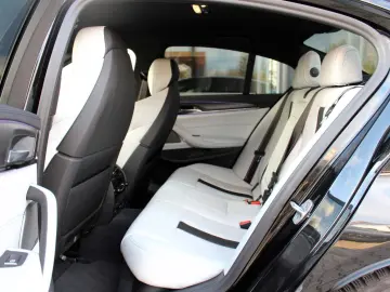 BMW M5 Competition xDrive  LASER  MASSAGE  M DRIVERS