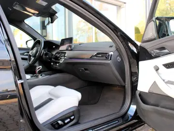 BMW M5 Competition xDrive  LASER  MASSAGE  M DRIVERS