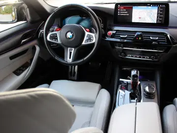 BMW M5 Competition xDrive  LASER  MASSAGE  M DRIVERS