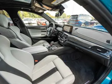 BMW M5 Competition xDrive A