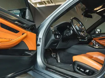 BMW M5 Competition   M-Drivers   Massage   Fond Prof