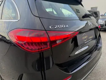 MERCEDES BENZ C200 d     65.000km
