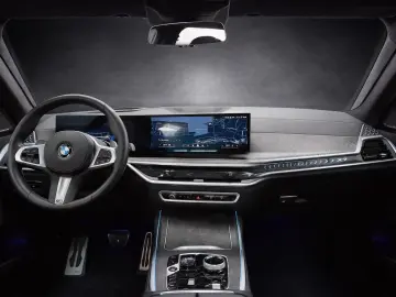 BMW X7 xDrive40d M SPORT PRO EXECUTIVE DRIVE PRO SKY
