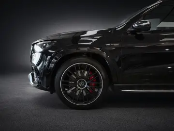 MERCEDES-BENZ GLS 63 AMG DRIVER'S CARBON MASSAG…