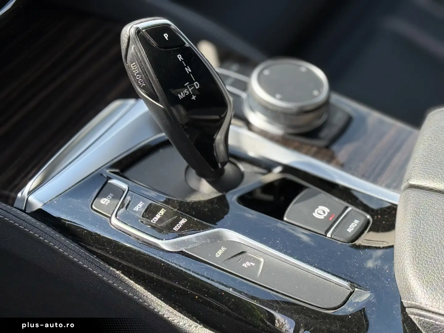 BMW Seria 5 G30 530e Plug in hibrid Luxury Line 08 2020