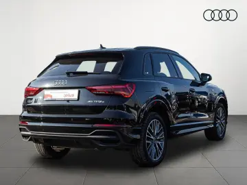AUDI Q3 S line 45TFSIe Stronic Navi LED ACC EPH
