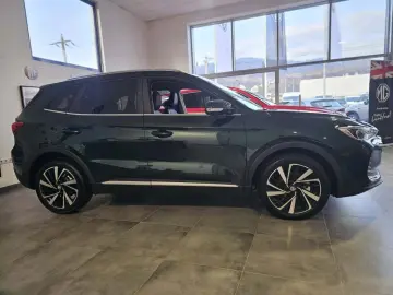 MG ZS HEV 5 usi Exclusive 1.5L GSL HEV 197 CP AT