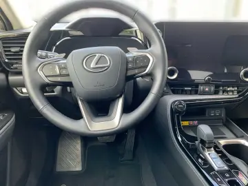 LEXUS NX 350h 2.5 Hybrid Executive Tech.-Paket 8-fach