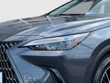 LEXUS NX 350h 2.5 Hybrid Executive Tech.-Paket 8-fach