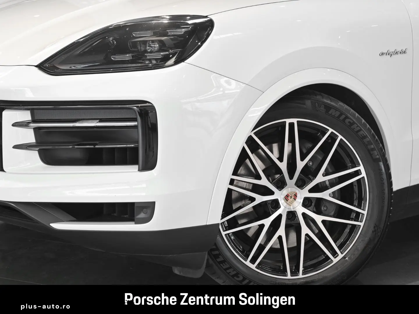 PORSCHE Cayenne E-Hybrid Panorma Bose InnoDrive AHK
