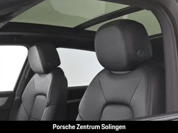 PORSCHE Cayenne E-Hybrid Panorma Bose InnoDrive AHK