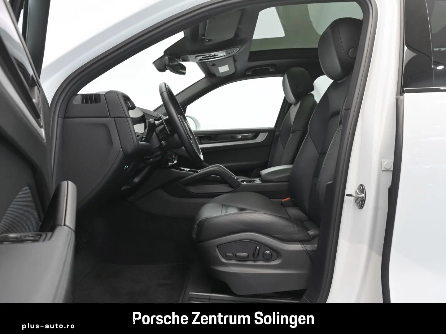 PORSCHE Cayenne E-Hybrid Panorma Bose InnoDrive AHK