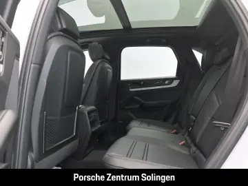 PORSCHE Cayenne E-Hybrid Panorma Bose InnoDrive AHK