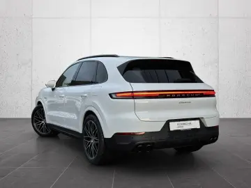 PORSCHE Cayenne E-Hybrid BOSE 360 Grad Kamera