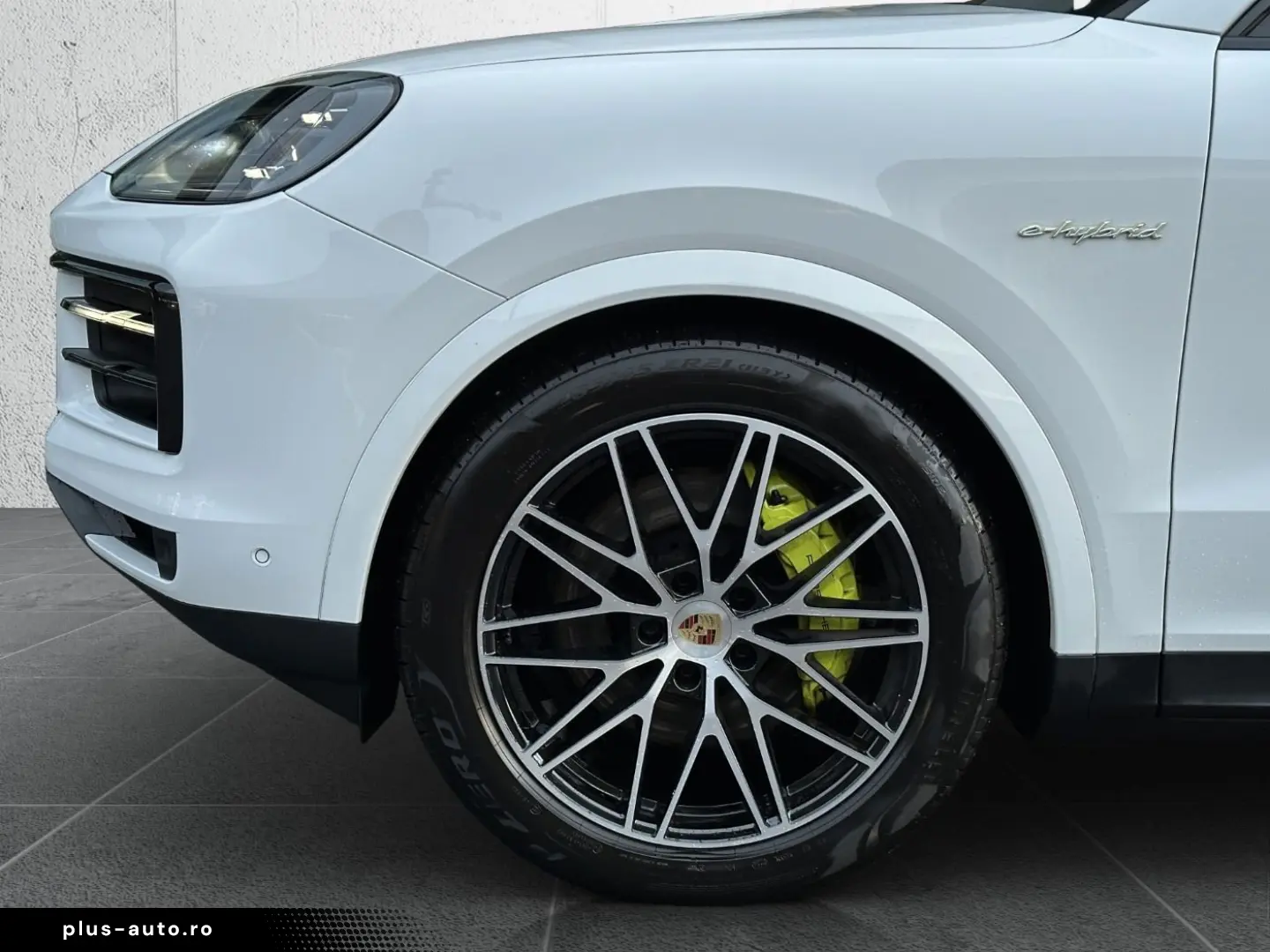 PORSCHE Cayenne E-Hybrid BOSE 360 Grad Kamera